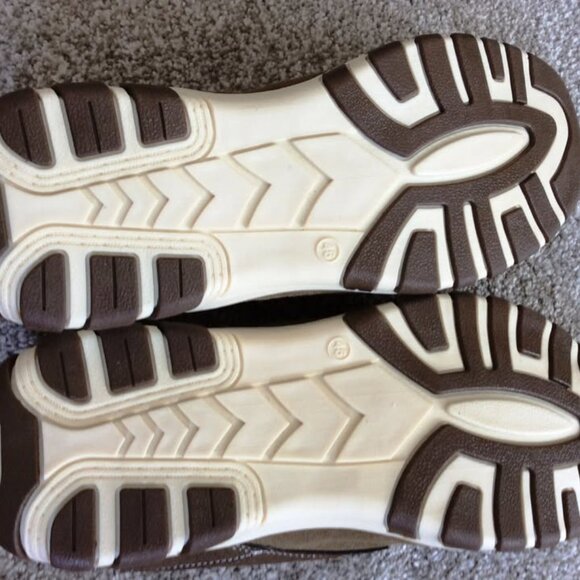 Men's Casual Loafers, Brown/Taupe, Velcro Closure, Size 12, NEW, Host Pick - Picture 3 of 3